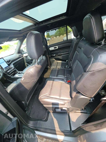 2023 Ford Explorer ST - miniatura 13