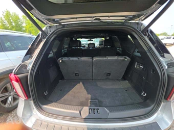 2023 Ford Explorer ST - miniatura 15