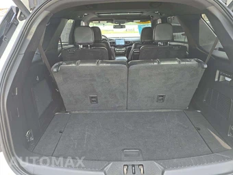 2023 Ford Explorer ST - miniatura 12