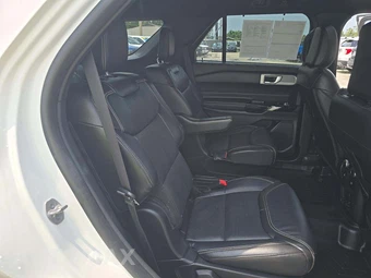 2023 Ford Explorer ST - miniatura 14