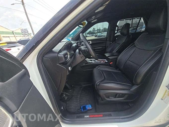 2023 Ford Explorer ST - miniatura 3