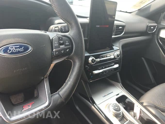 2023 Ford Explorer ST - miniatura 11