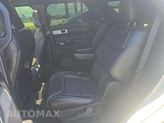 2023 Ford Explorer ST - miniatura 13