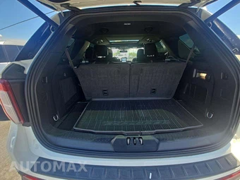 2023 Ford Explorer ST - miniatura 15