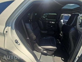 2023 Ford Explorer ST - miniatura 17