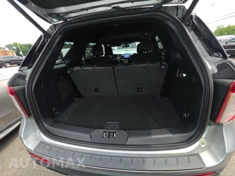 2023 Ford Explorer ST - miniatura 16