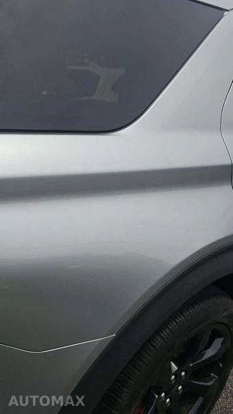 2023 Ford Explorer ST - miniatura 23