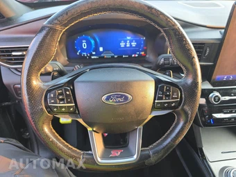2023 Ford Explorer ST - miniatura 10