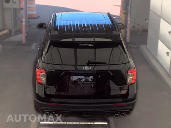 2023 Ford Explorer ST - miniatura 6
