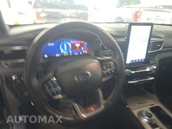 2023 Ford Explorer ST - miniatura 11