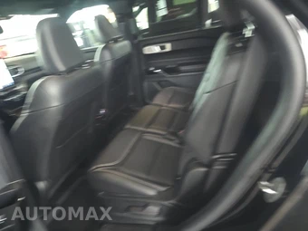 2023 Ford Explorer ST - miniatura 13