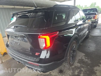 2023 Ford Explorer ST - miniatura 4