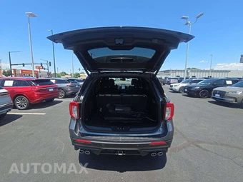 2023 Ford Explorer ST - miniatura 12