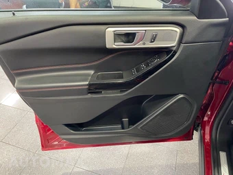 2023 Ford Explorer ST-Line - miniatura 23