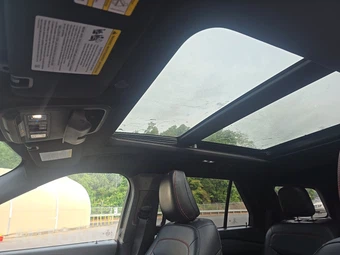 2023 Ford Explorer ST-Line - miniatura 18