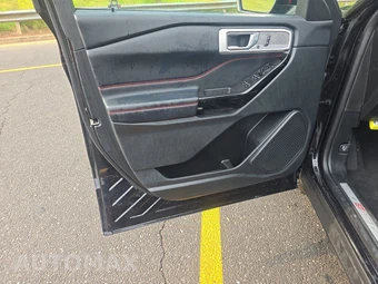 2023 Ford Explorer ST-Line - miniatura 9
