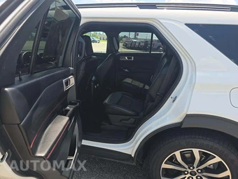 2023 Ford Explorer ST-Line - miniatura 10
