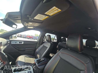 2023 Ford Explorer ST-Line - miniatura 8