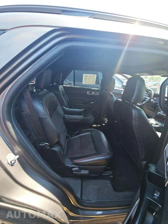2023 Ford Explorer ST-Line - miniatura 17