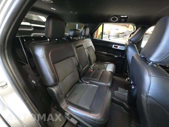 2023 Ford Explorer ST-Line - miniatura 17