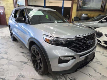 2023 Ford Explorer ST-Line - miniatura 4