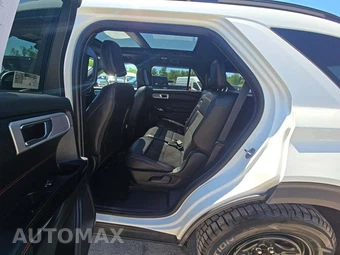 2023 Ford Explorer ST-Line - miniatura 10