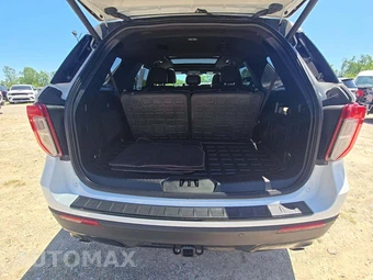 2023 Ford Explorer ST-Line - miniatura 12
