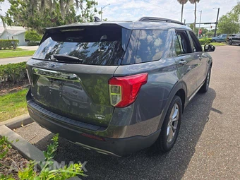 2023 Ford Explorer XLT - miniatura 3