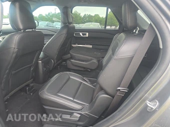 2023 Ford Explorer XLT - miniatura 13