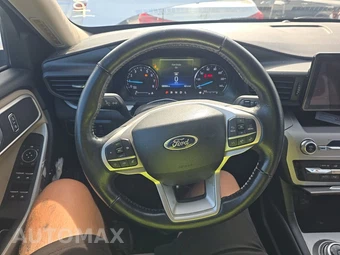 2023 Ford Explorer XLT - miniatura 10