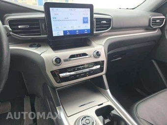 2023 Ford Explorer XLT - miniatura 11