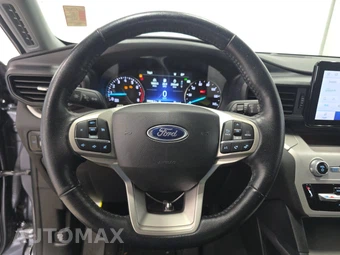 2023 Ford Explorer XLT - miniatura 10