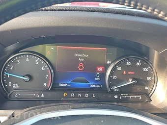 2023 Ford Explorer XLT – miniatura 12