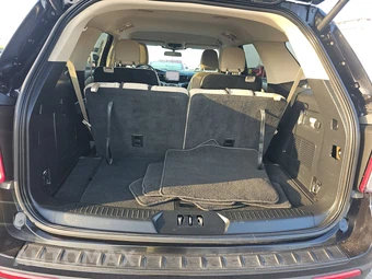 2023 Ford Explorer XLT – miniatura 17