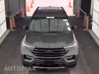 2023 Ford Explorer XLT - miniatura 2