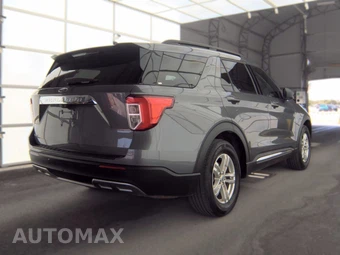 2023 Ford Explorer XLT - miniatura 4