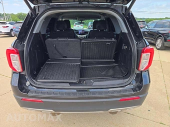 2023 Ford Explorer XLT - miniatura 12