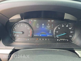 2023 Ford Explorer XLT - miniatura 6