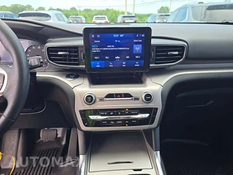 2023 Ford Explorer XLT - miniatura 7