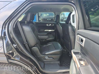 2023 Ford Explorer XLT - miniatura 17