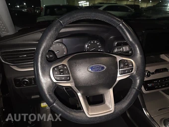 2023 Ford Explorer XLT - miniatura 10