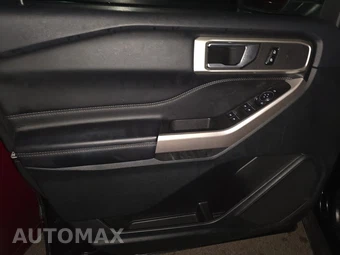 2023 Ford Explorer XLT - miniatura 9