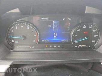 2023 Ford Explorer XLT – miniatura 10