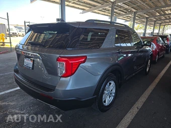 2023 Ford Explorer XLT - miniatura 4