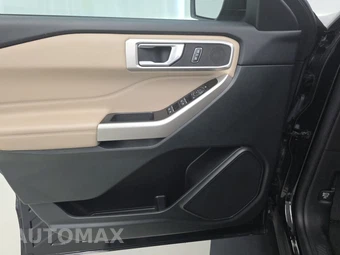 2023 Ford Explorer XLT - miniatura 9
