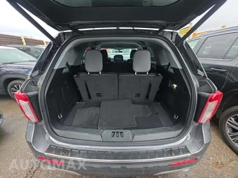2023 Ford Explorer XLT - miniatura 15