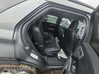 2023 Ford Explorer XLT - miniatura 17