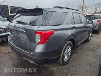 2023 Ford Explorer XLT - miniatura 3