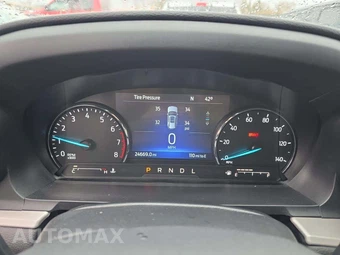 2023 Ford Explorer XLT - miniatura 9