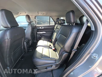 2023 Ford Explorer XLT – miniatura 13